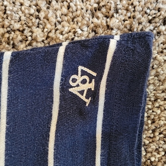 Aeropostale Womens V Neck Shirt M Striped Blue White Short Sleeve - Picture 3 of 4